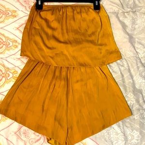 Fabulous Gold Romper 💃🏽